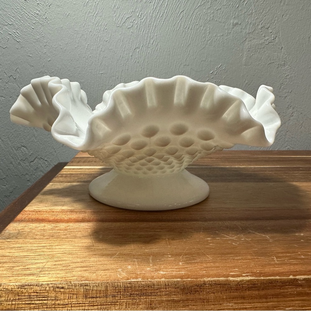 White Ruffled Milk Glass Compote Pedestal Bowl - Picture 4 of 9